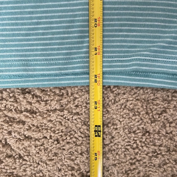 Women’s Medium Crop T-shirt- American Eagle - Picture 4 of 6